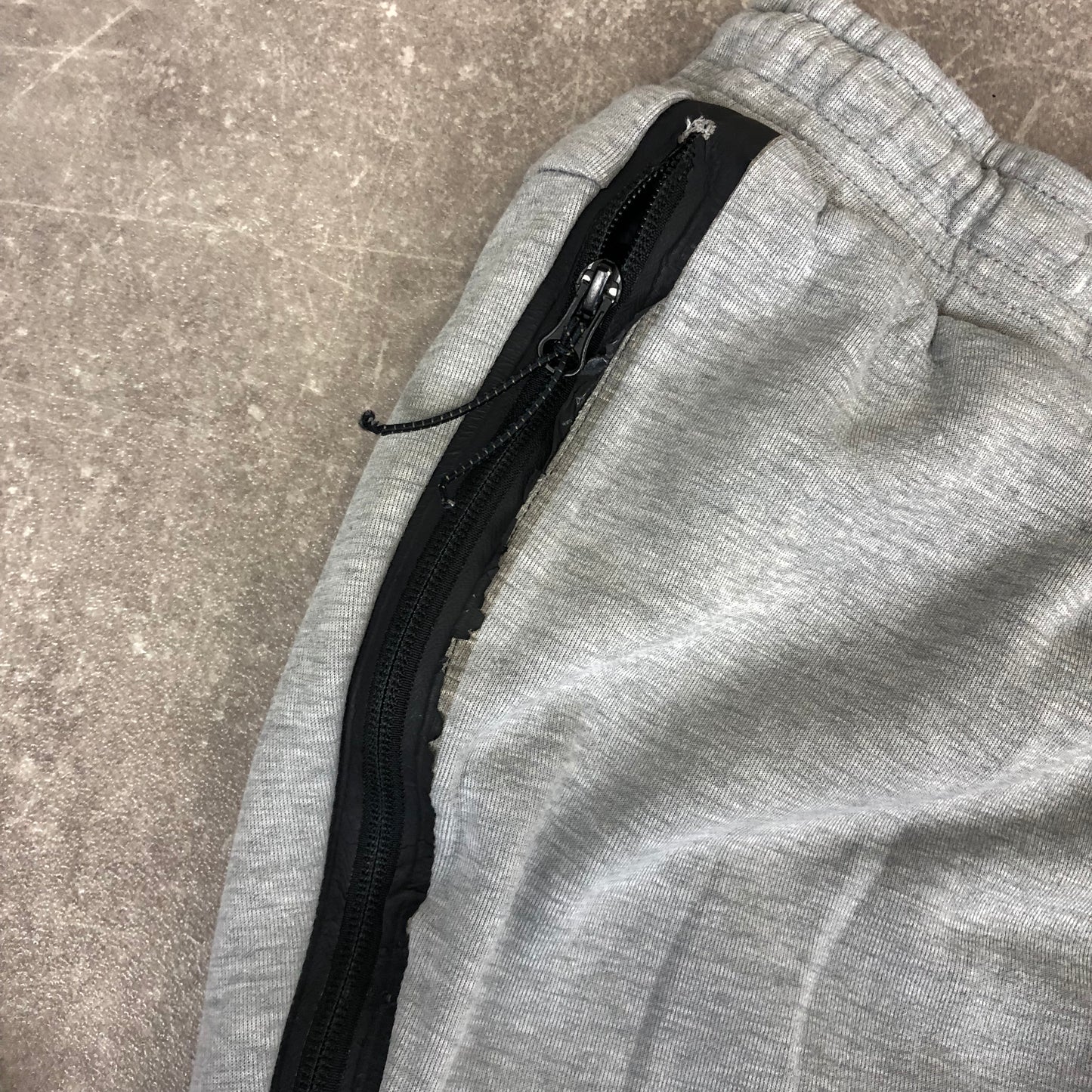 Nike Tech Fleece (XL)