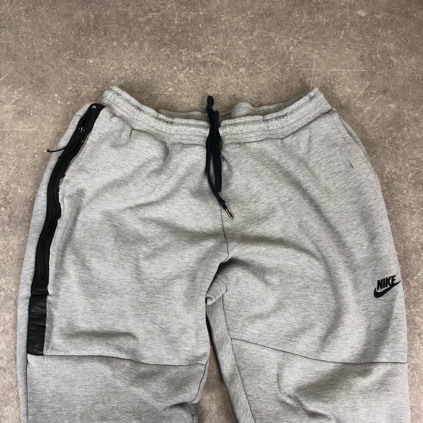 Nike Tech Fleece (XL)