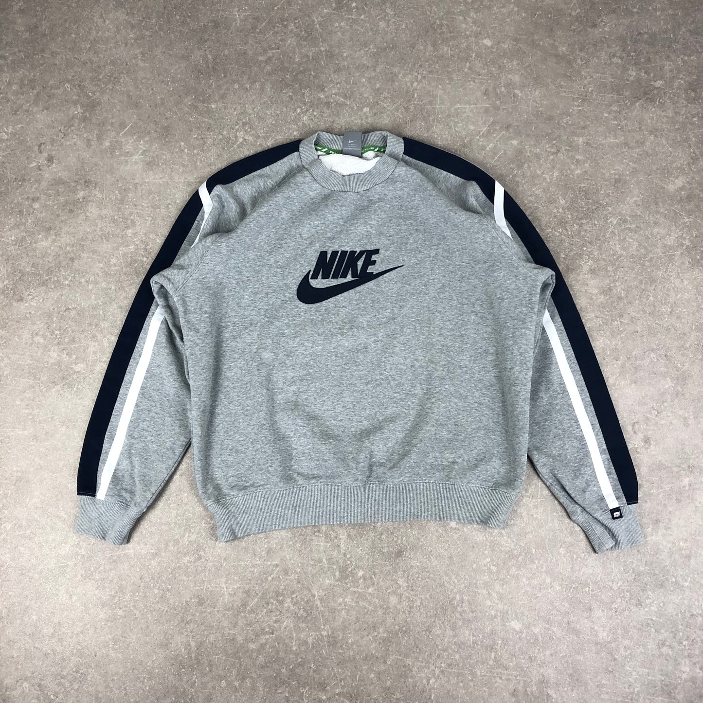 Vintage Nike Spellout Sweater (M-L)