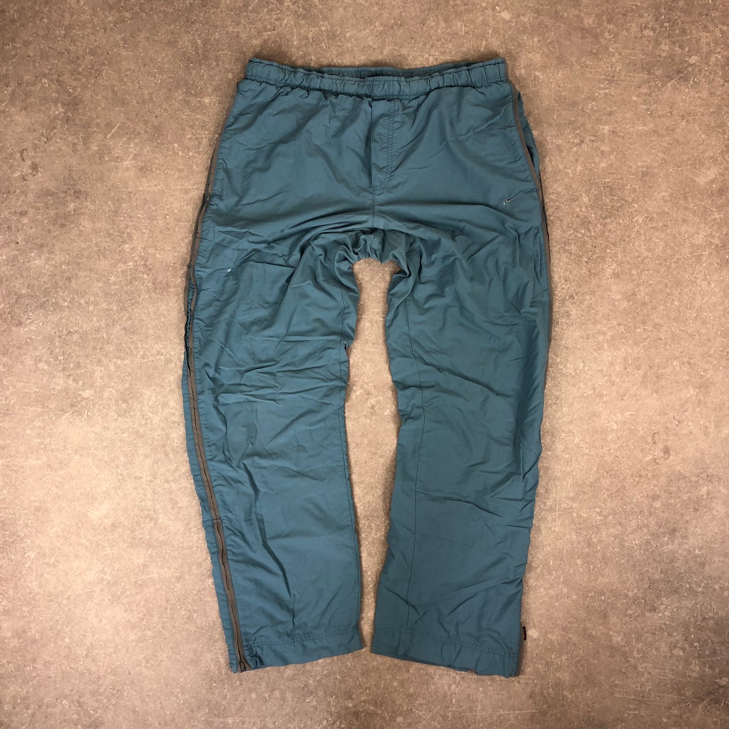 Nike Baggy Trackpants (M-L)