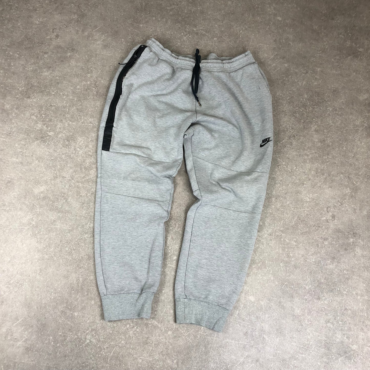 Nike Tech Fleece (XL)