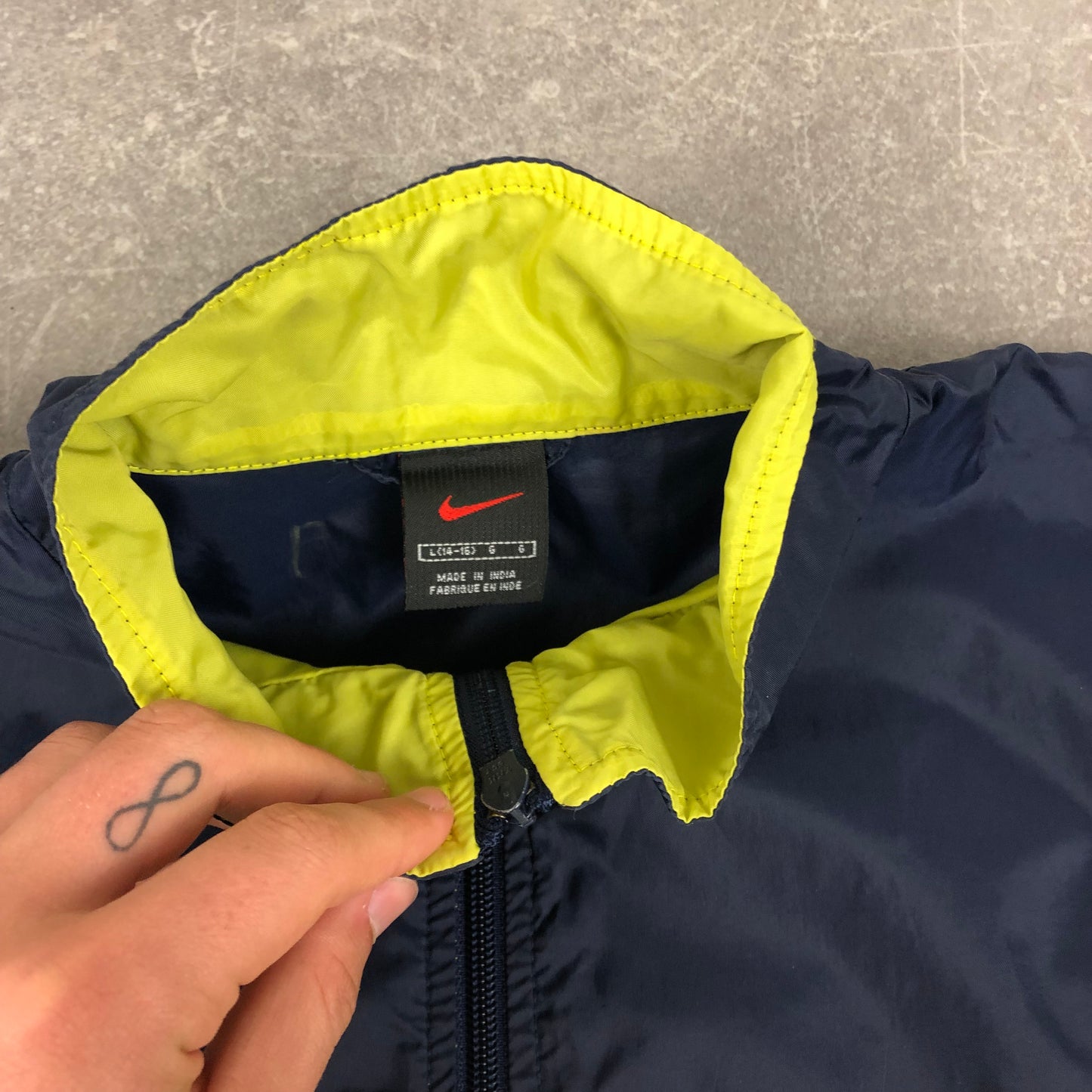 Vintage Nike Spellout Trackjacket (XS)