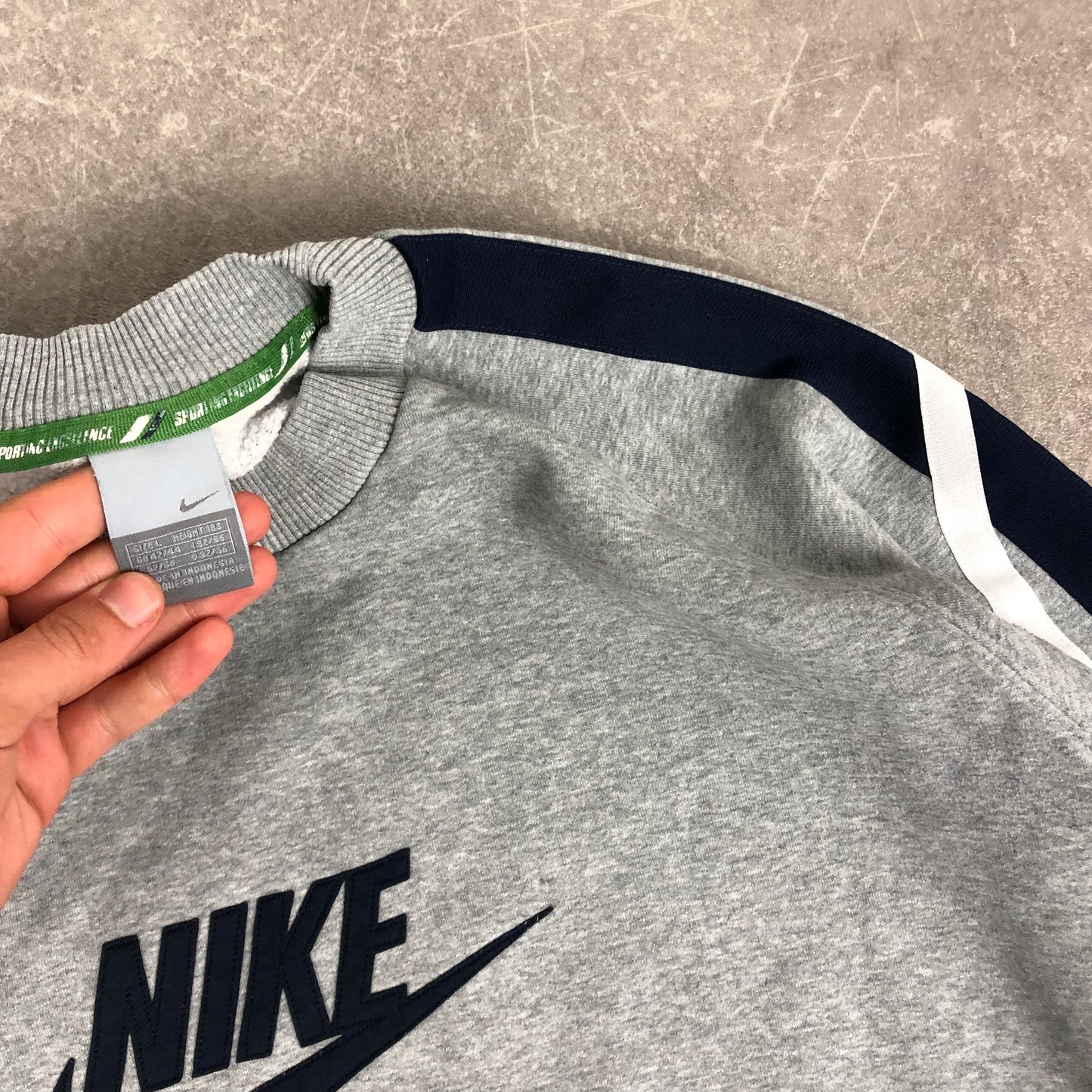 Vintage Nike Spellout Sweater (M-L)