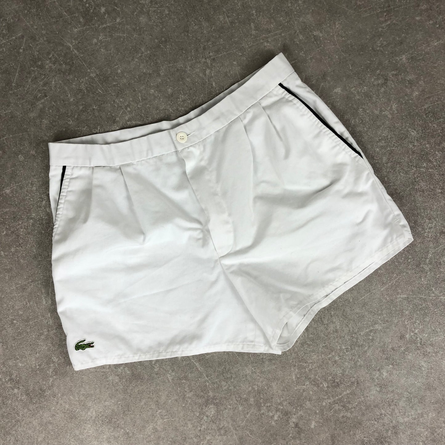 Vintage Lacoste Shorts (M)