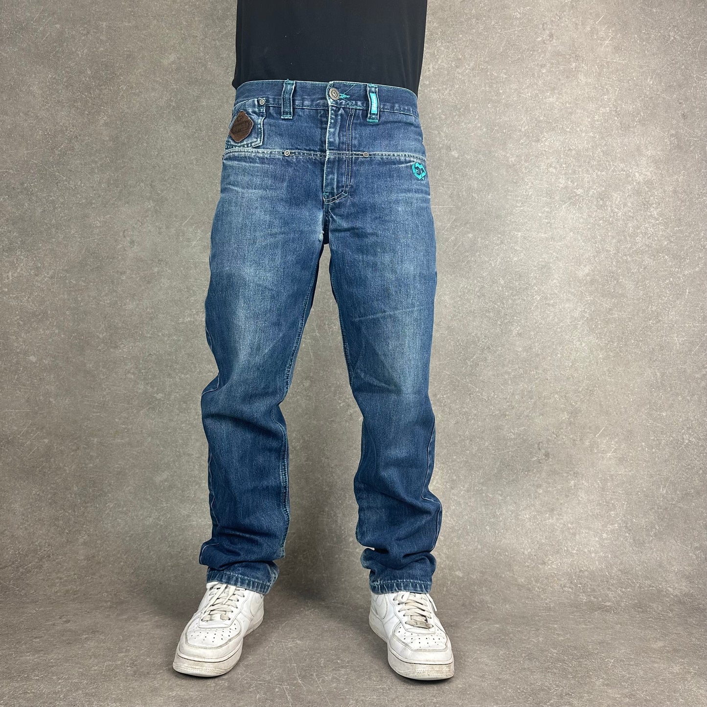 Embroidered Baggy Jeans (M)