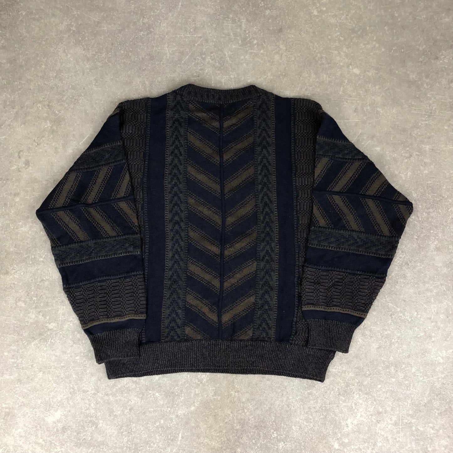 Coogi Style Sweater (M)