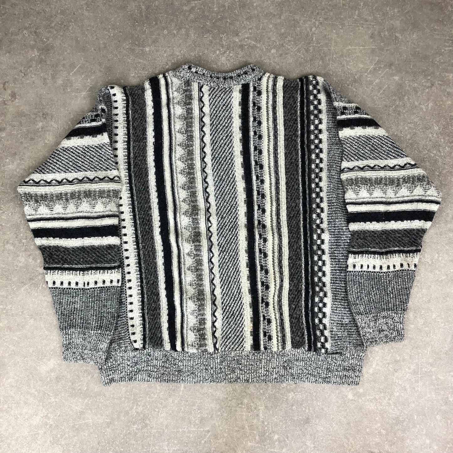 Coogi Style Sweater (M)