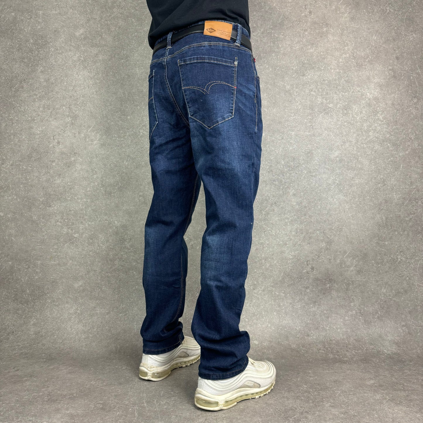 Vintage Baggy Jeans (M-L)